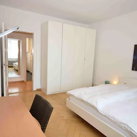 2br Flat Near And - Stardust 22 Curych