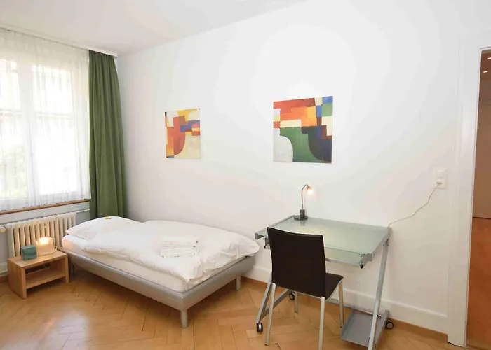 Apartment 2br Flat Near And - Stardust 22 Zürich