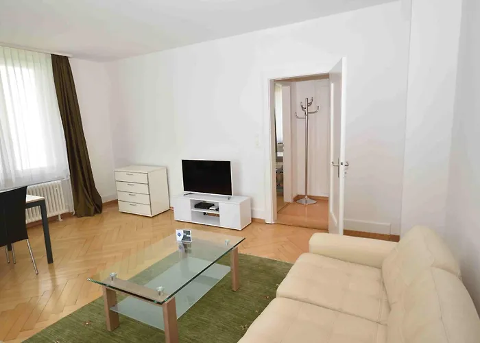 2br Flat Near And - Stardust 22 Apartment *