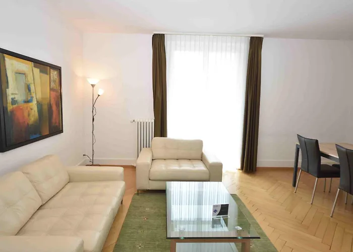 Apartment 2br Flat Near And - Stardust 22