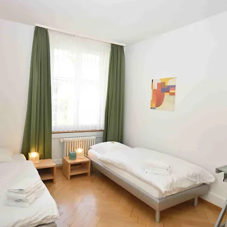 2br Flat Near And - Stardust 22 Apartamento